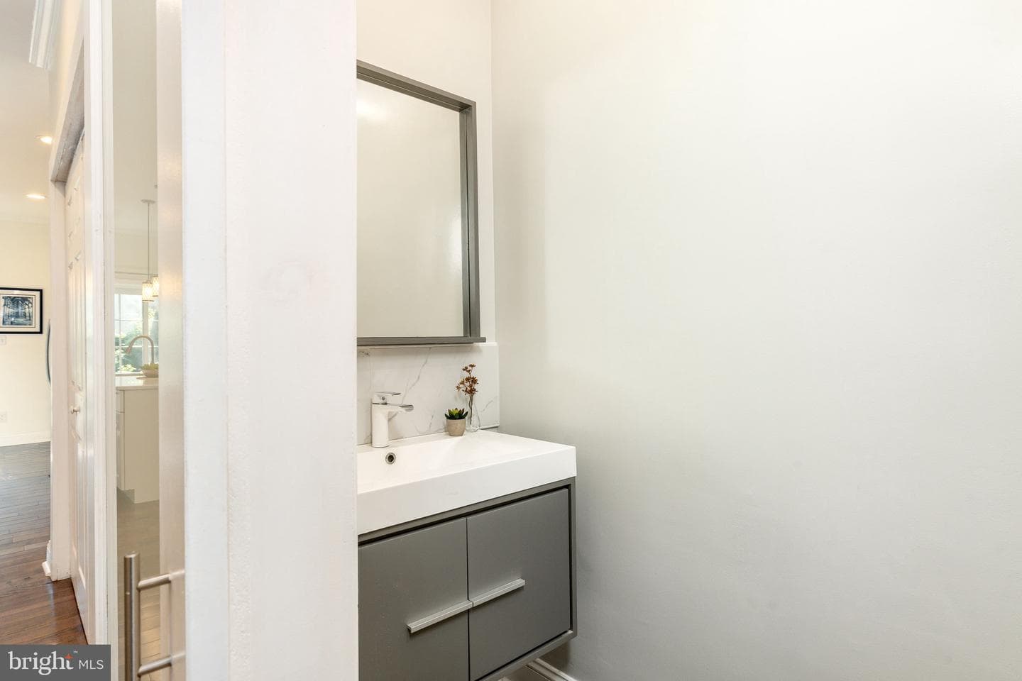 870 N 19th Street photo 11