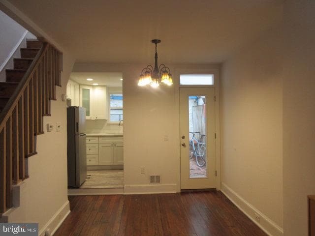 2453 Meredith Street photo 3