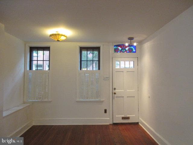 2453 Meredith Street photo 4