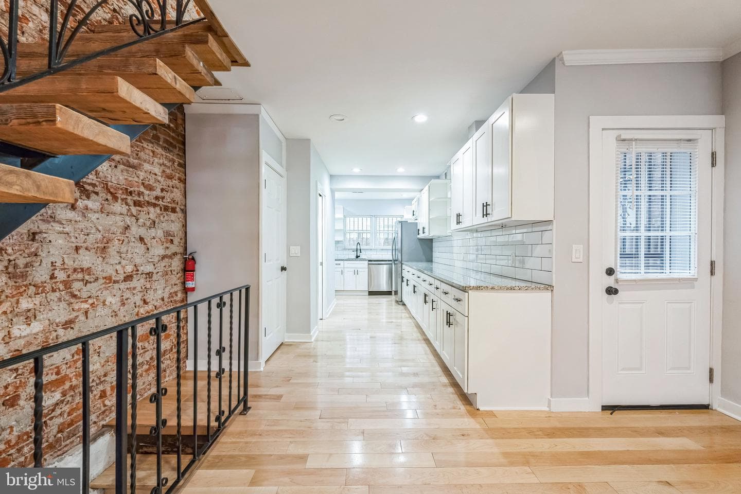 2317 Moore Street photo 12
