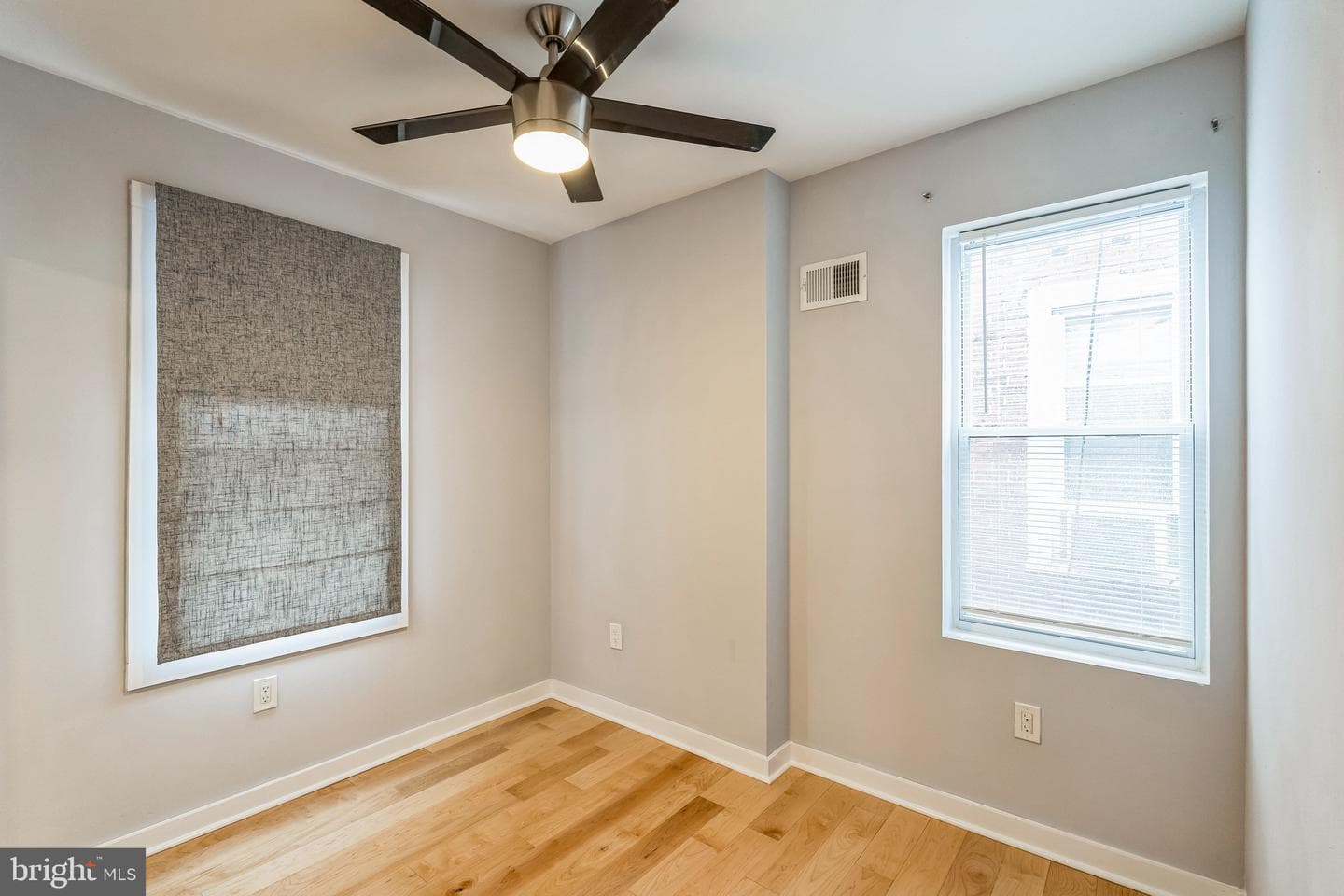 2317 Moore Street photo 22