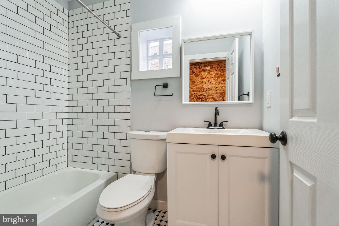 2317 Moore Street photo 24