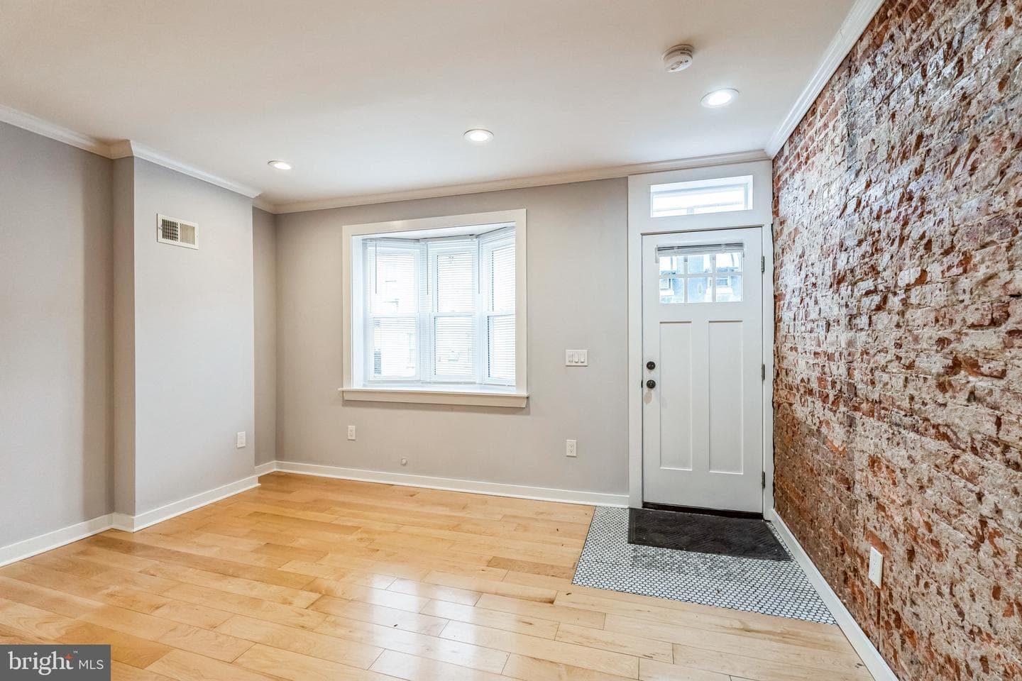 2317 Moore Street photo 6