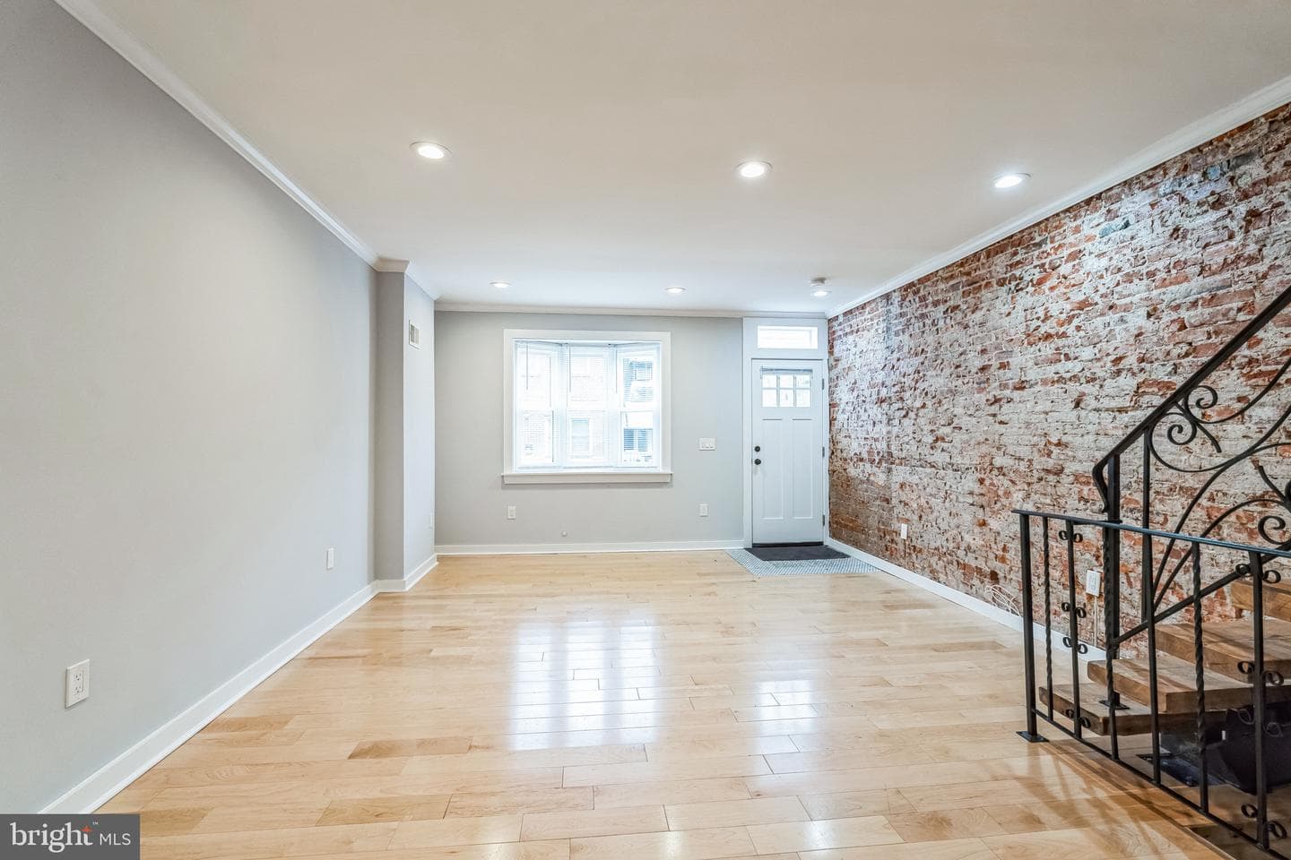 2317 Moore Street photo 8