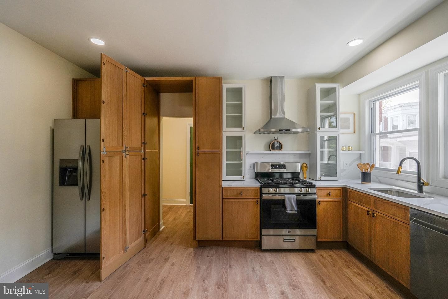 933 S 59th Street photo 13