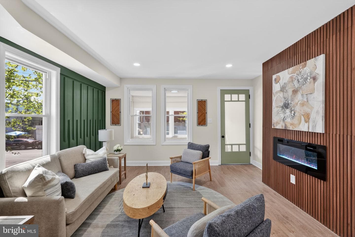 933 S 59th Street photo 4