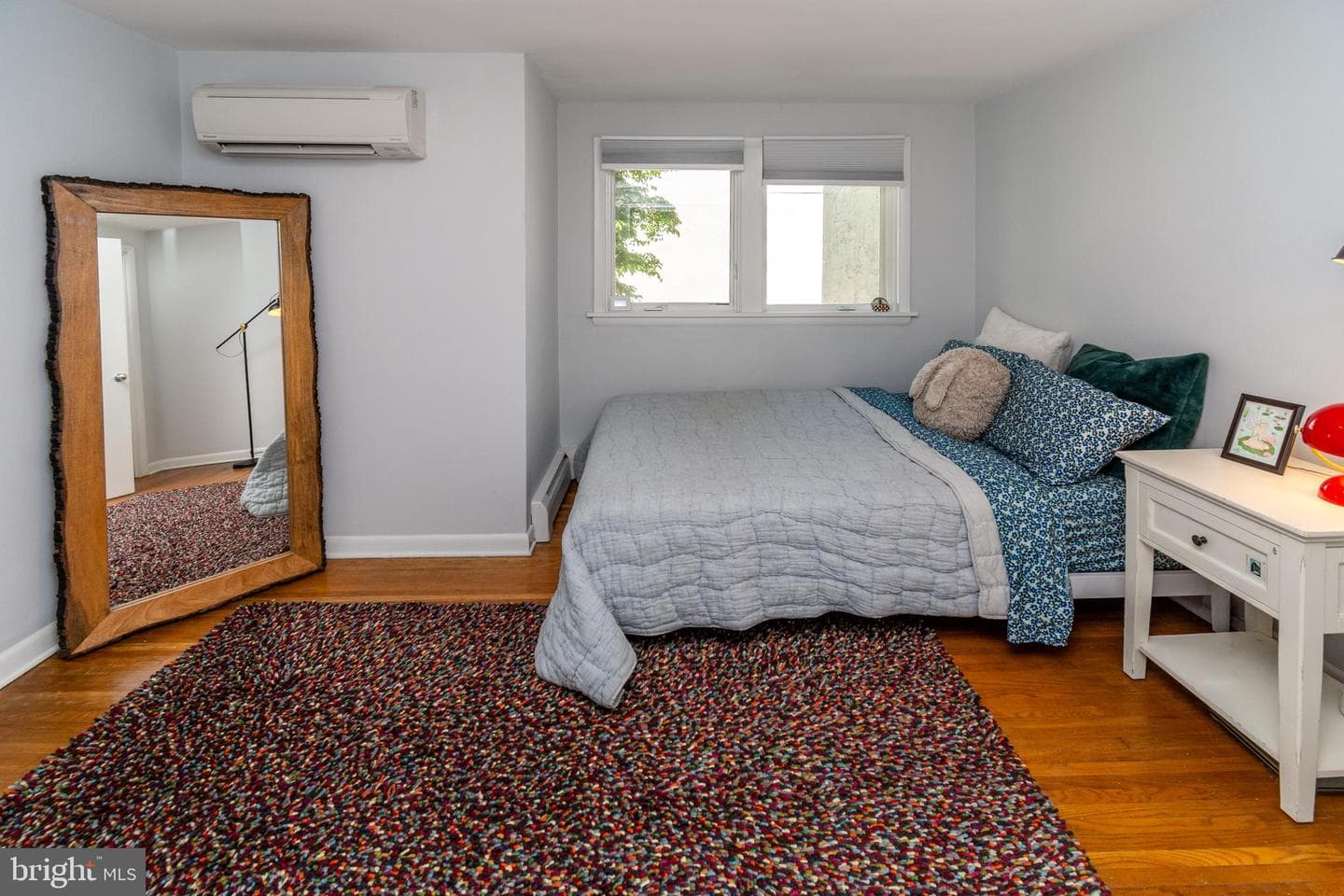 255 Queen Street photo 31