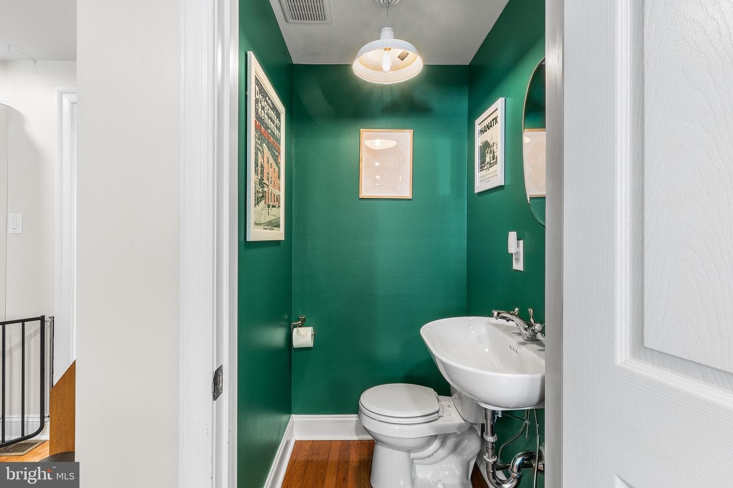 226 Gerritt Street photo 9