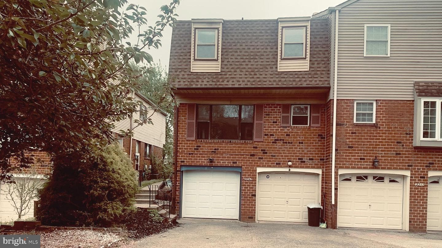 9347 Neil Road #a