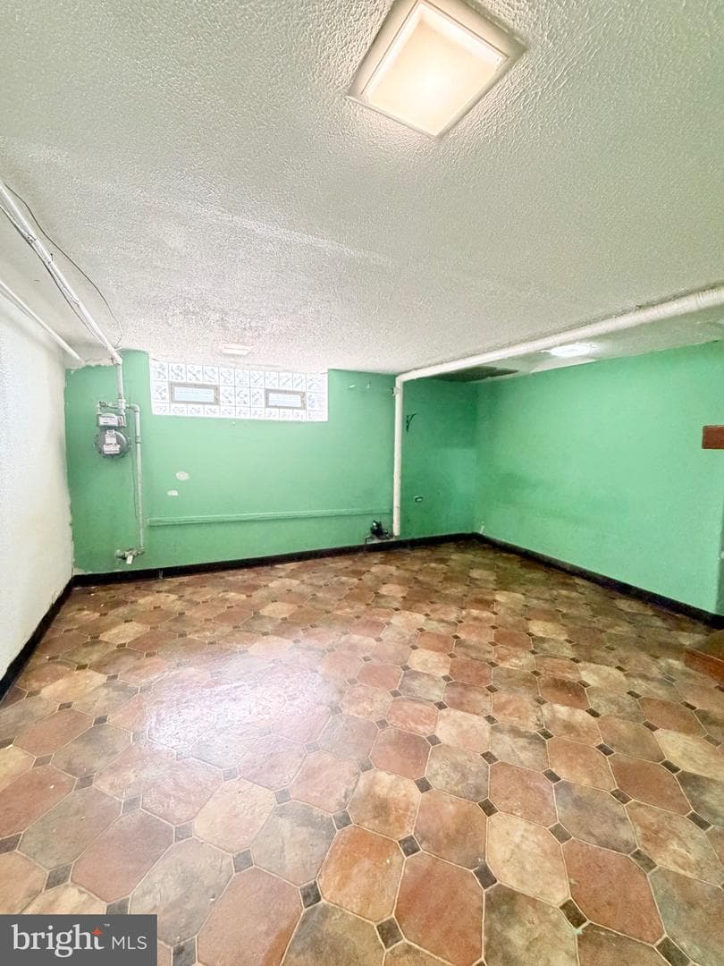 239 Higbee Street photo 14