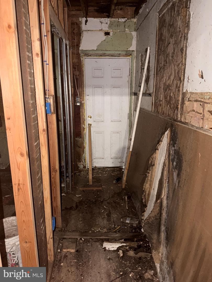 1846 E Monmouth Street photo 3