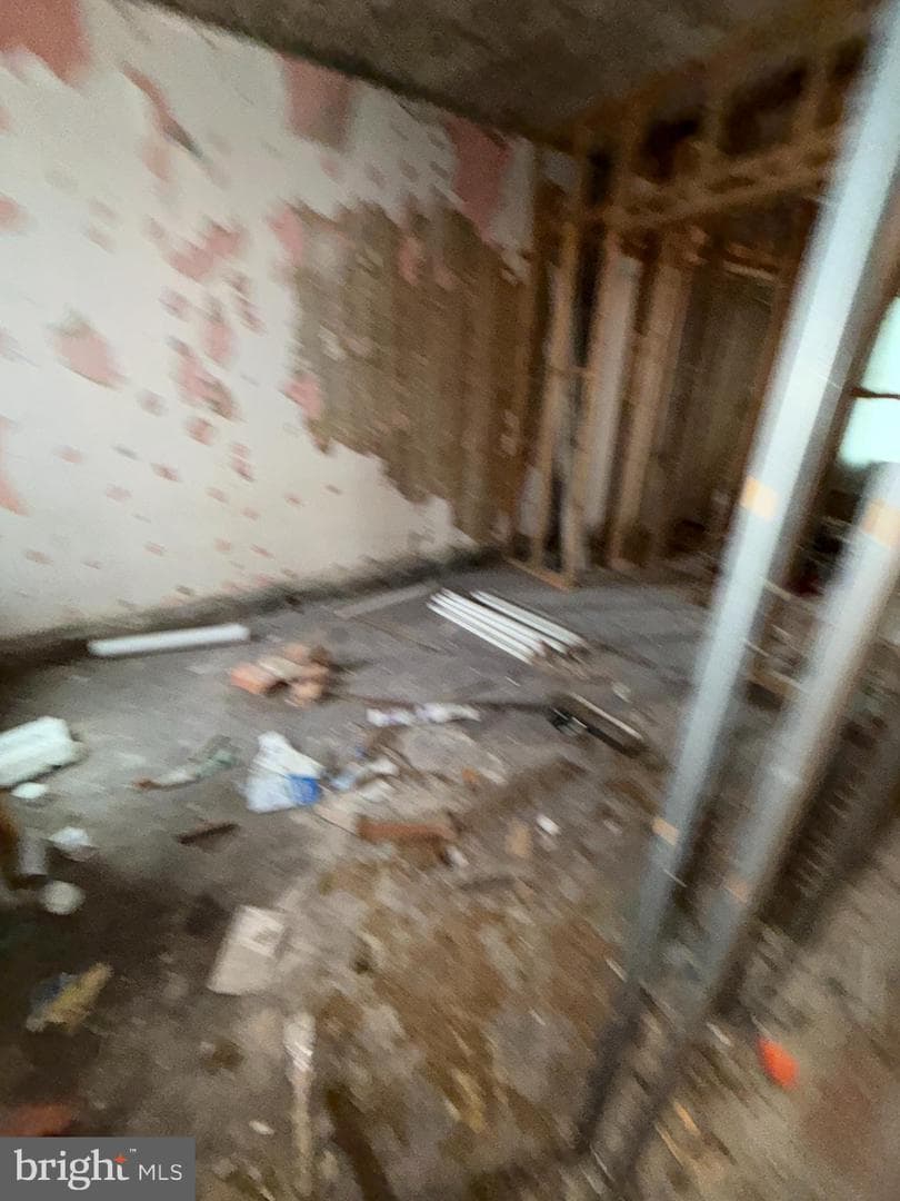 1846 E Monmouth Street photo 8