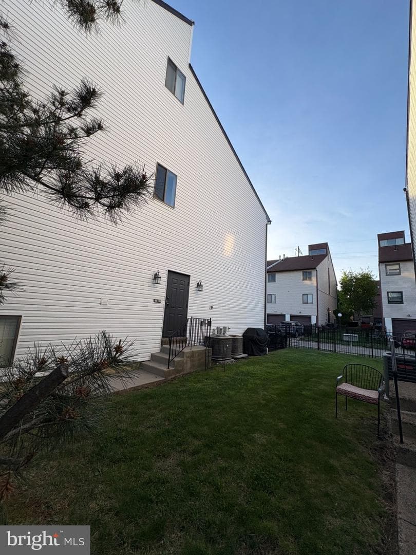 9538 State Road #b photo 4