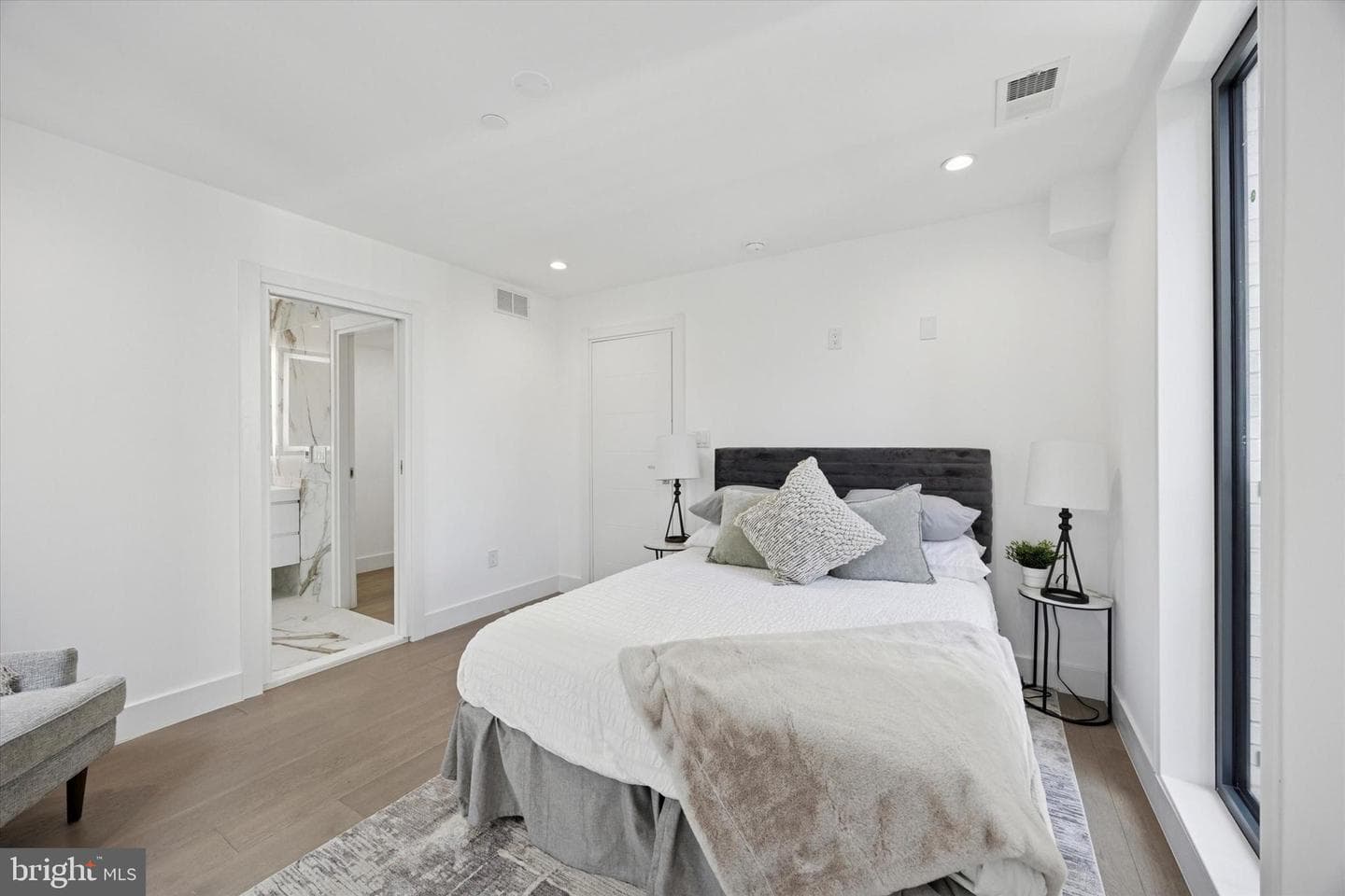 1922 Geary Street #5 photo 9