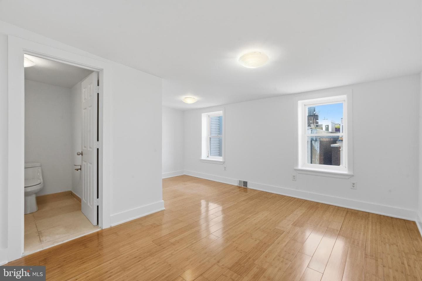 2066 E Fletcher Street photo 12