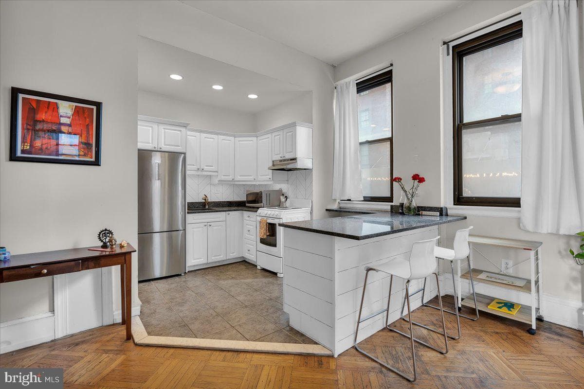 250 S 13th Street #1d photo 10
