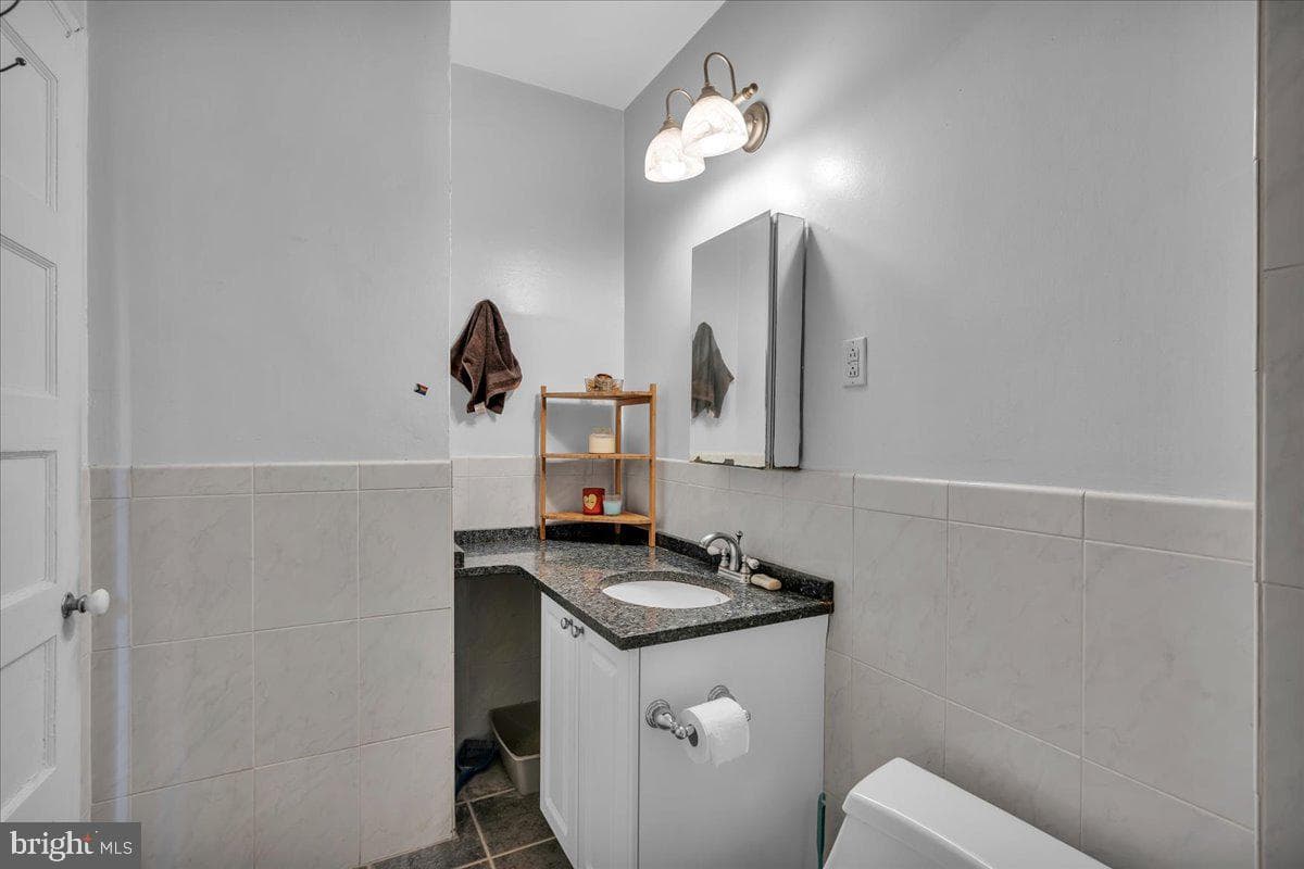 250 S 13th Street #1d photo 24