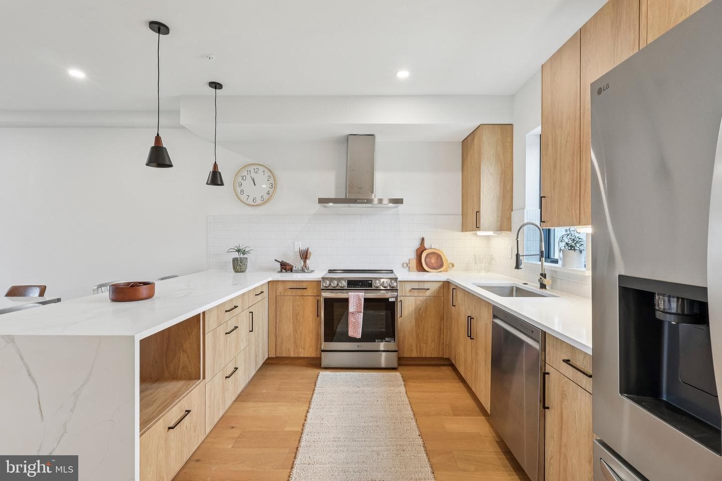 3411 W Lippincott Street photo 4