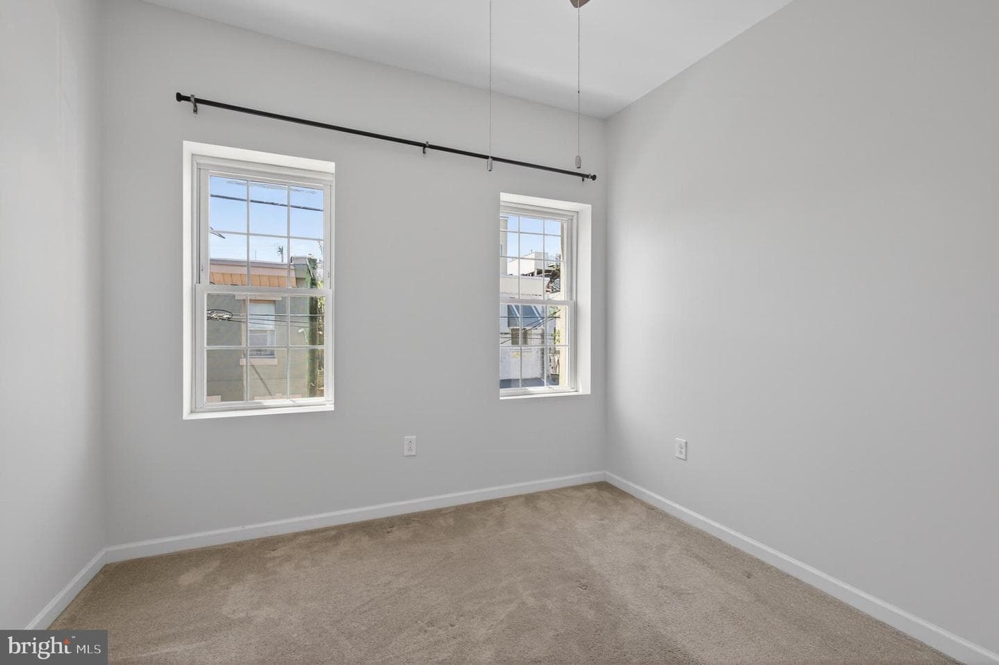 2211 E Harold Street photo 13