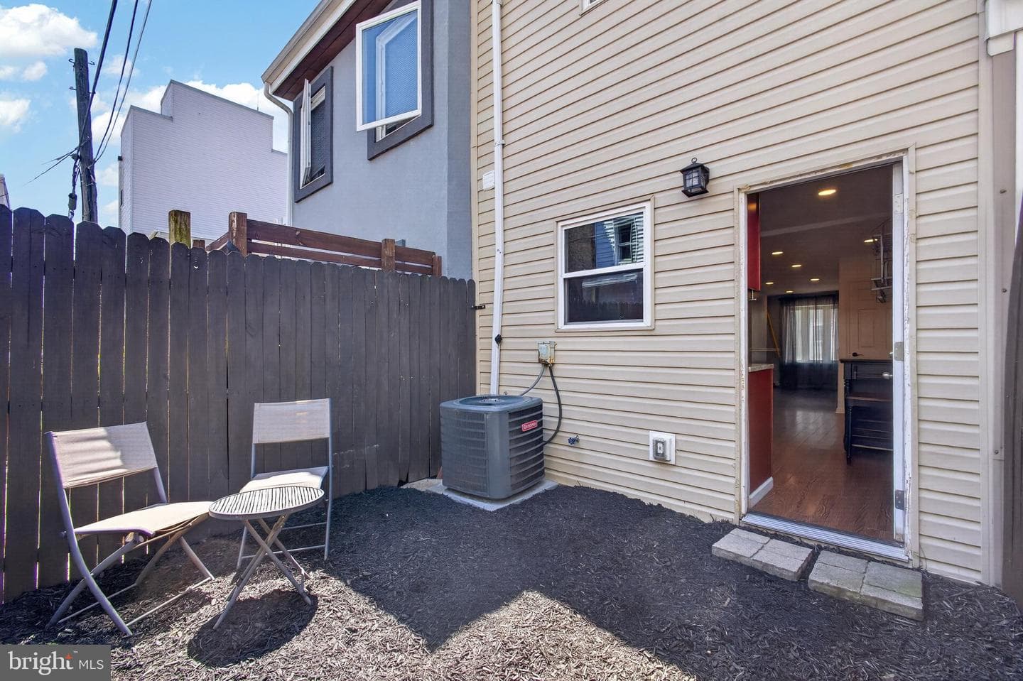 2211 E Harold Street photo 19