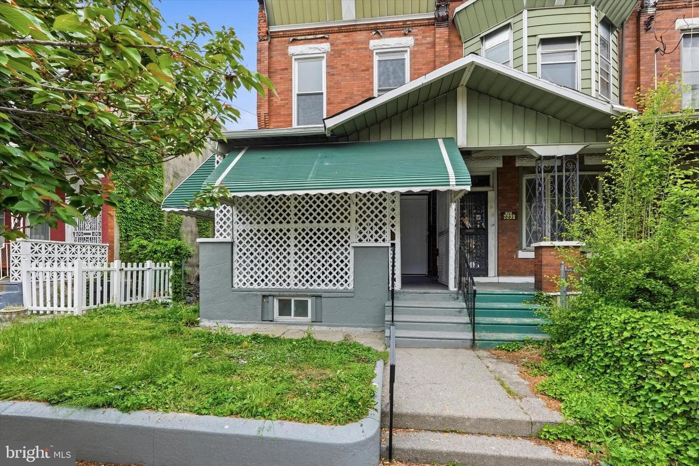 2235 W Ontario Street photo 25