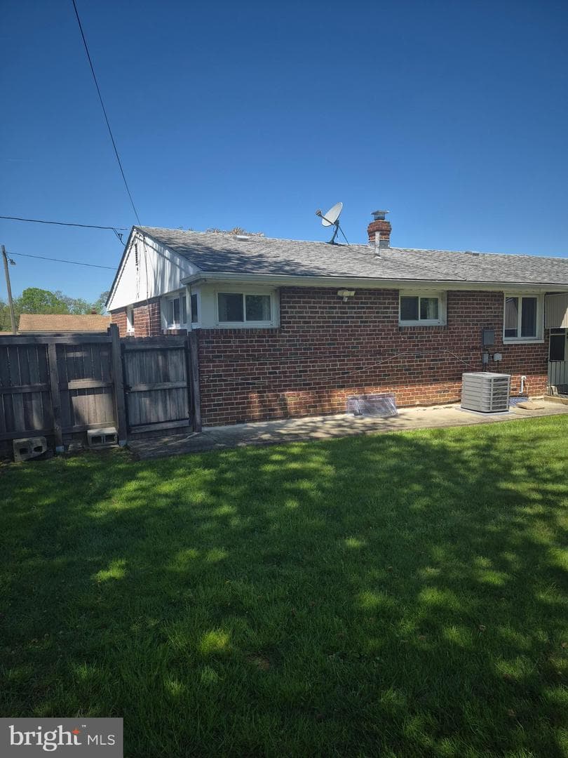 9717 Dedaker Street photo 15
