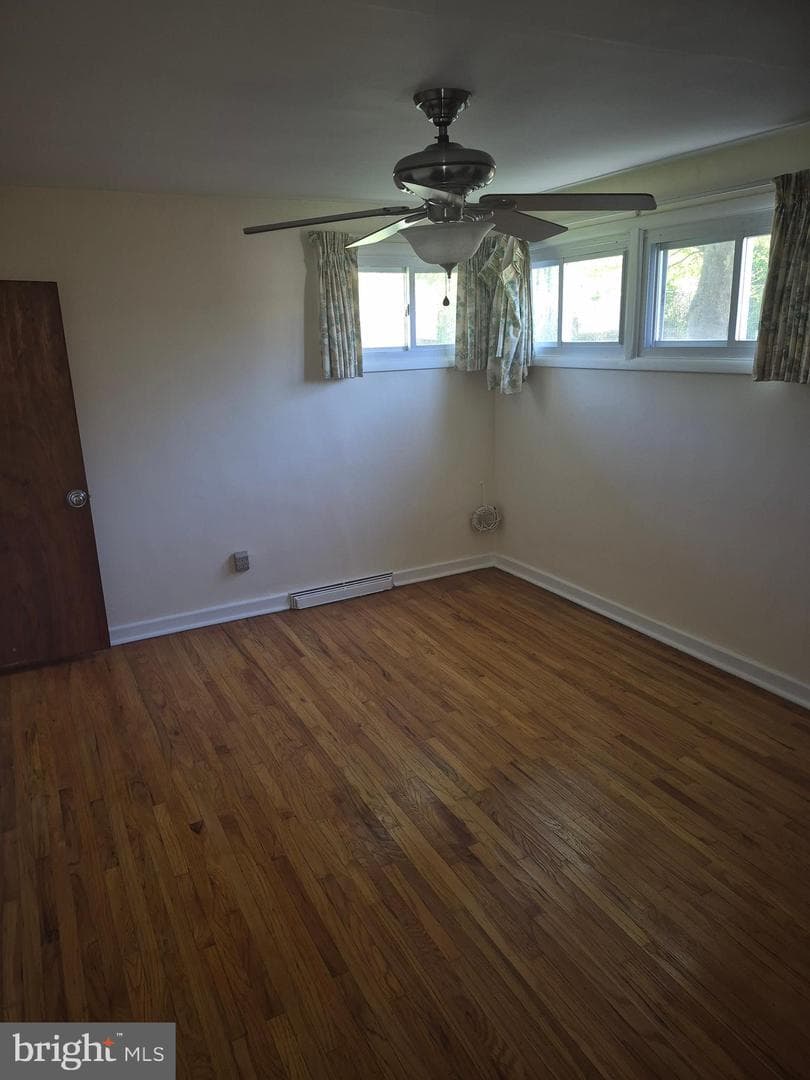 9717 Dedaker Street photo 28