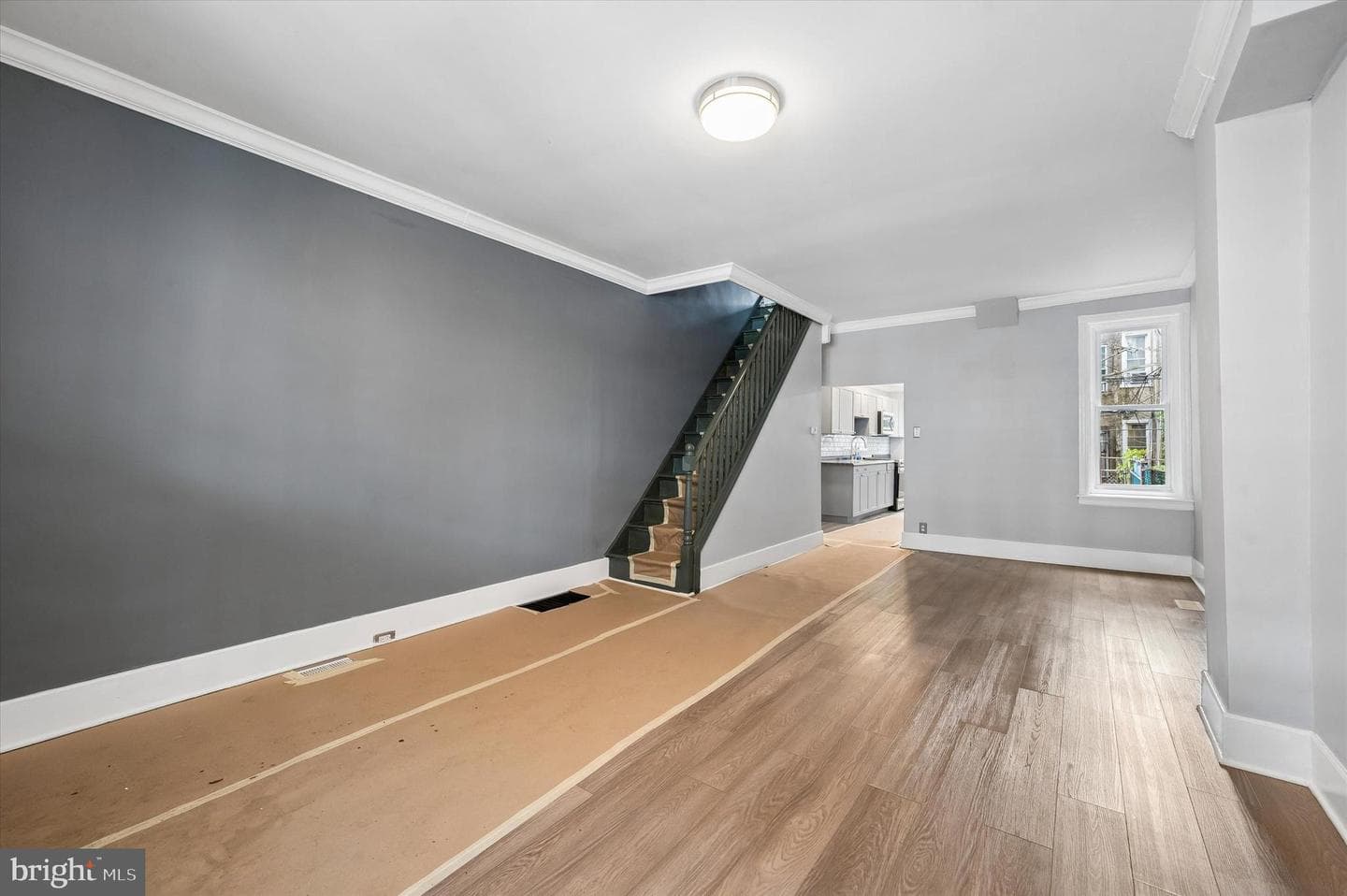922 E Schiller Street photo 3