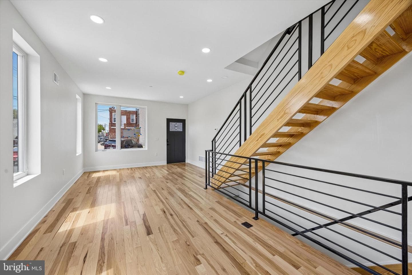 1553 S Stillman Street photo 9