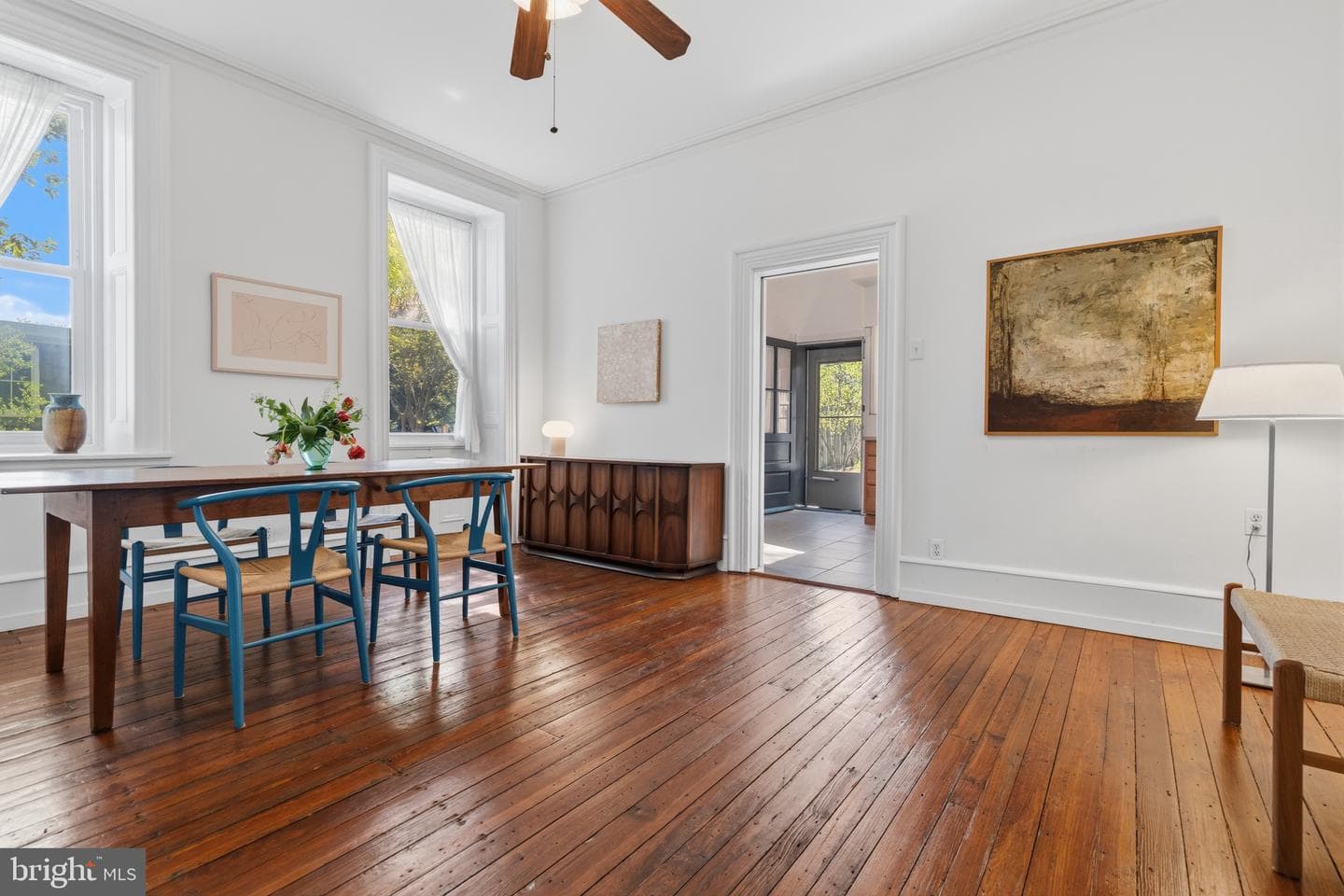 3521-23 Ainslie Street photo 10