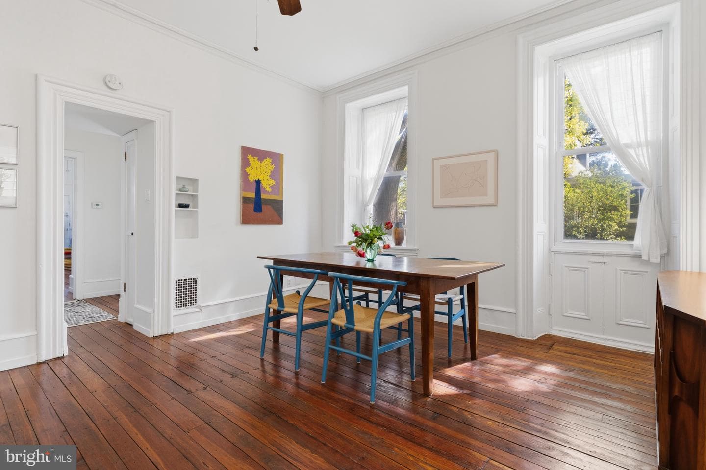 3521-23 Ainslie Street photo 12