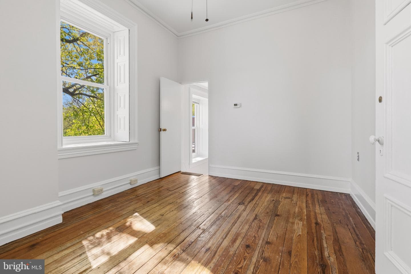 3521-23 Ainslie Street photo 21