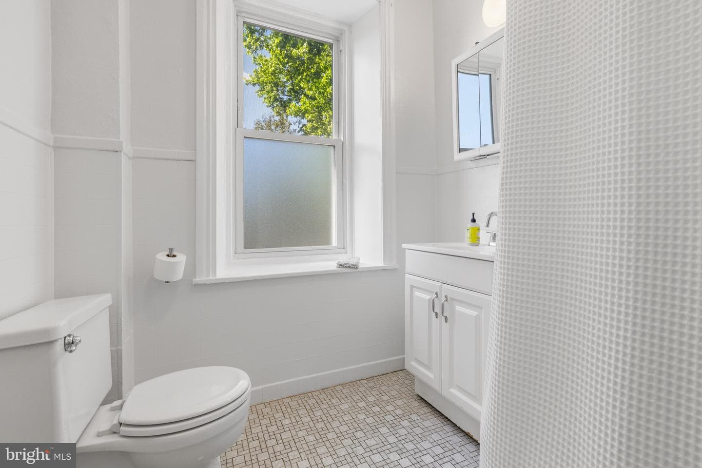 3521-23 Ainslie Street photo 25