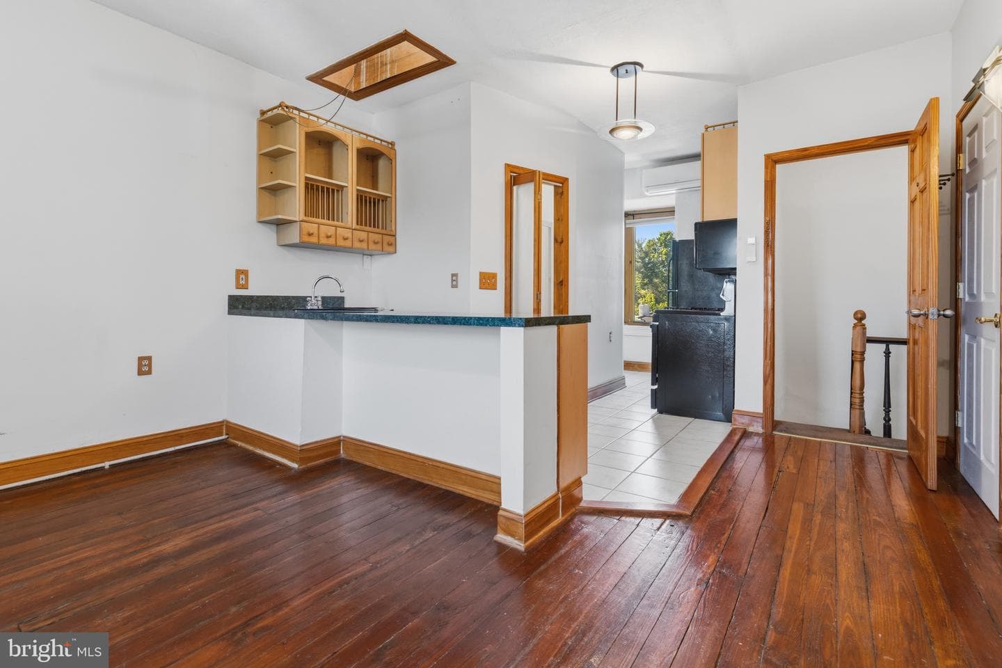 3521-23 Ainslie Street photo 28