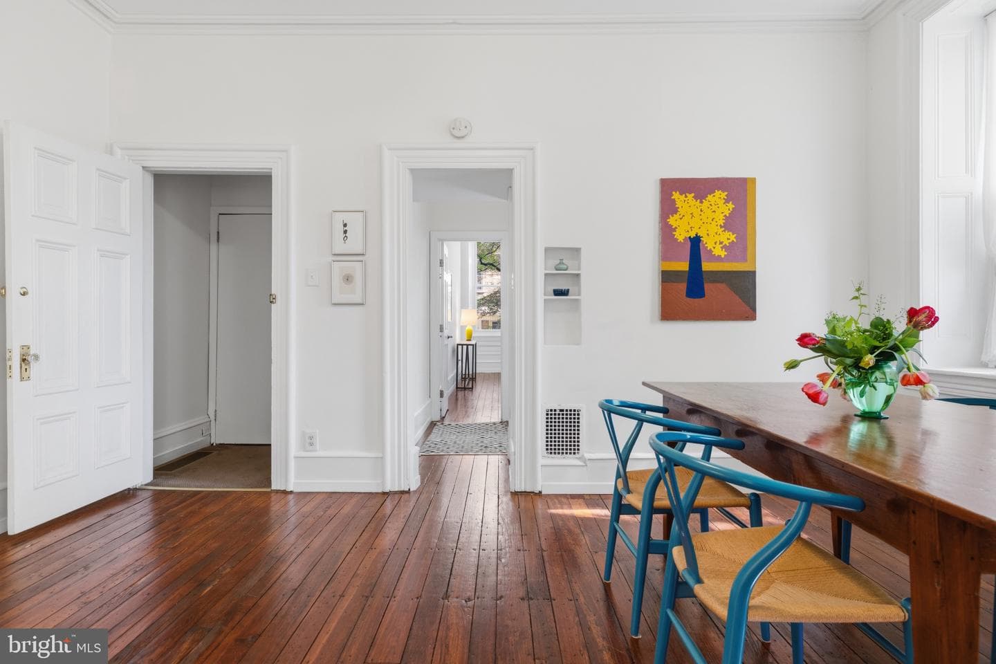 3521-23 Ainslie Street photo 9