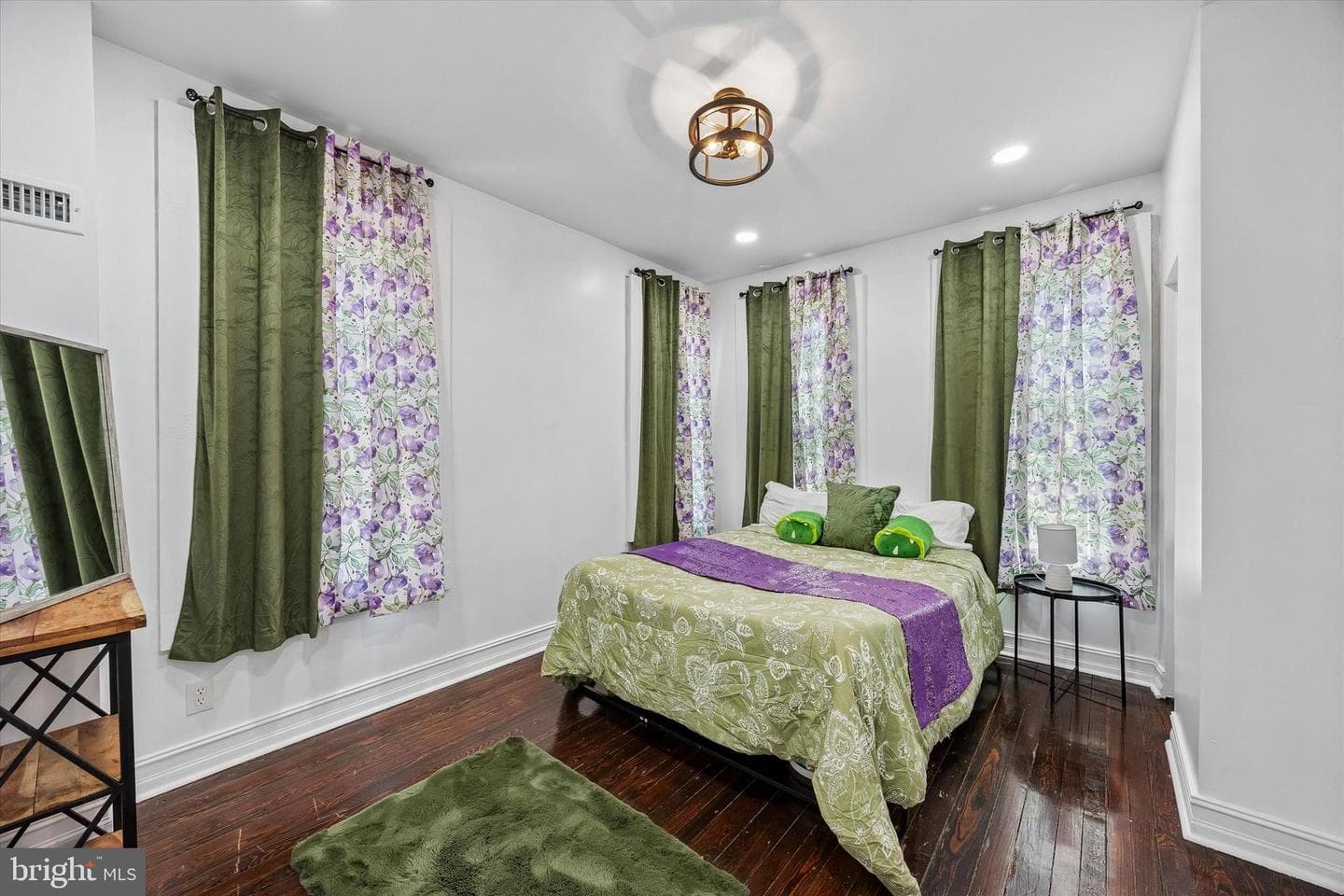 2308 Nicholas Street photo 12