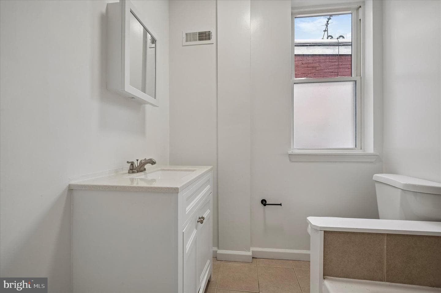 5622 Walton Avenue photo 14