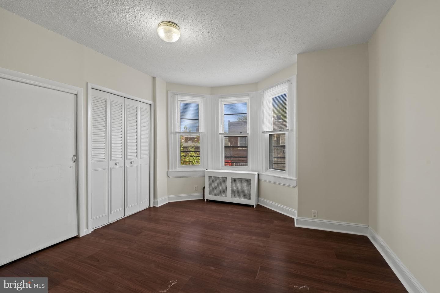 2054 Mckean Street photo 24