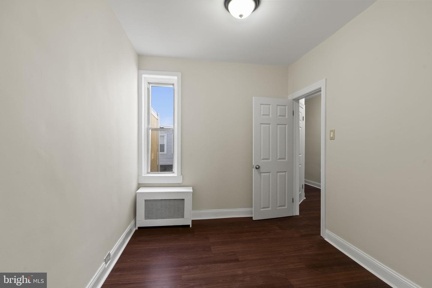 2054 Mckean Street photo 27