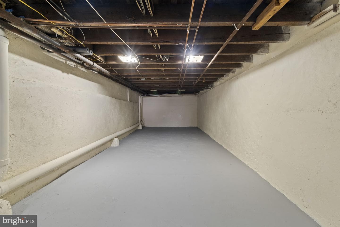 2054 Mckean Street photo 34