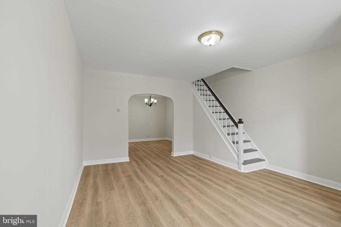 2054 Mckean Street photo 9