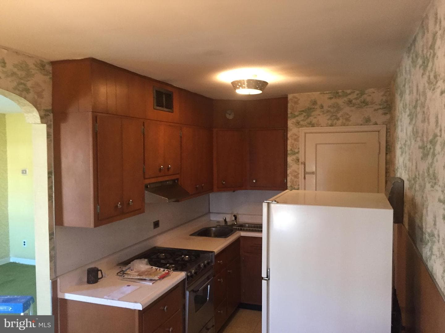 6819 Walker Street photo 5
