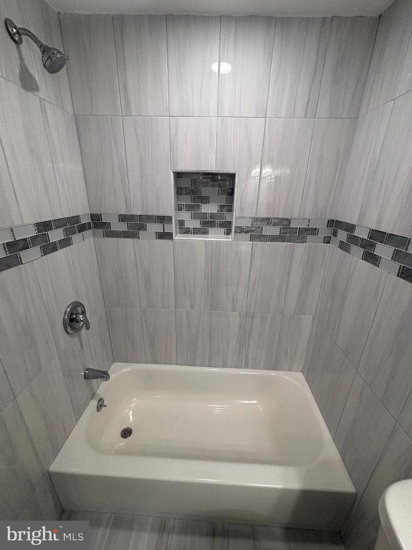 7825 Rugby Street photo 32