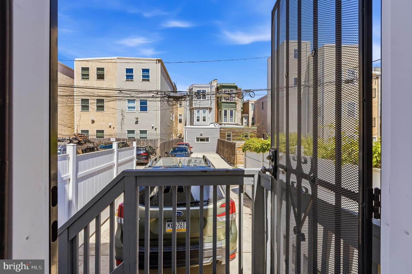 1933 Cambridge Street photo 29