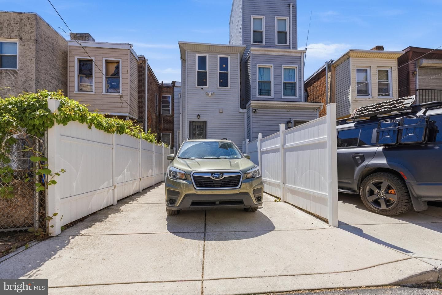 1933 Cambridge Street photo 30