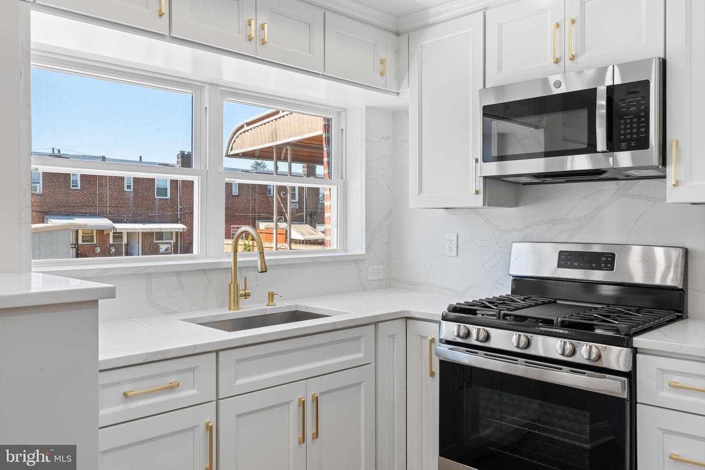 1622 E Howell St photo 22