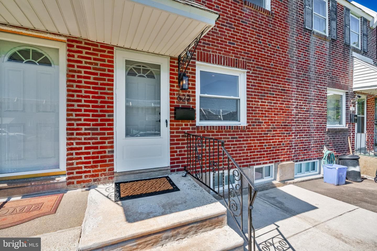 1622 E Howell St photo 3