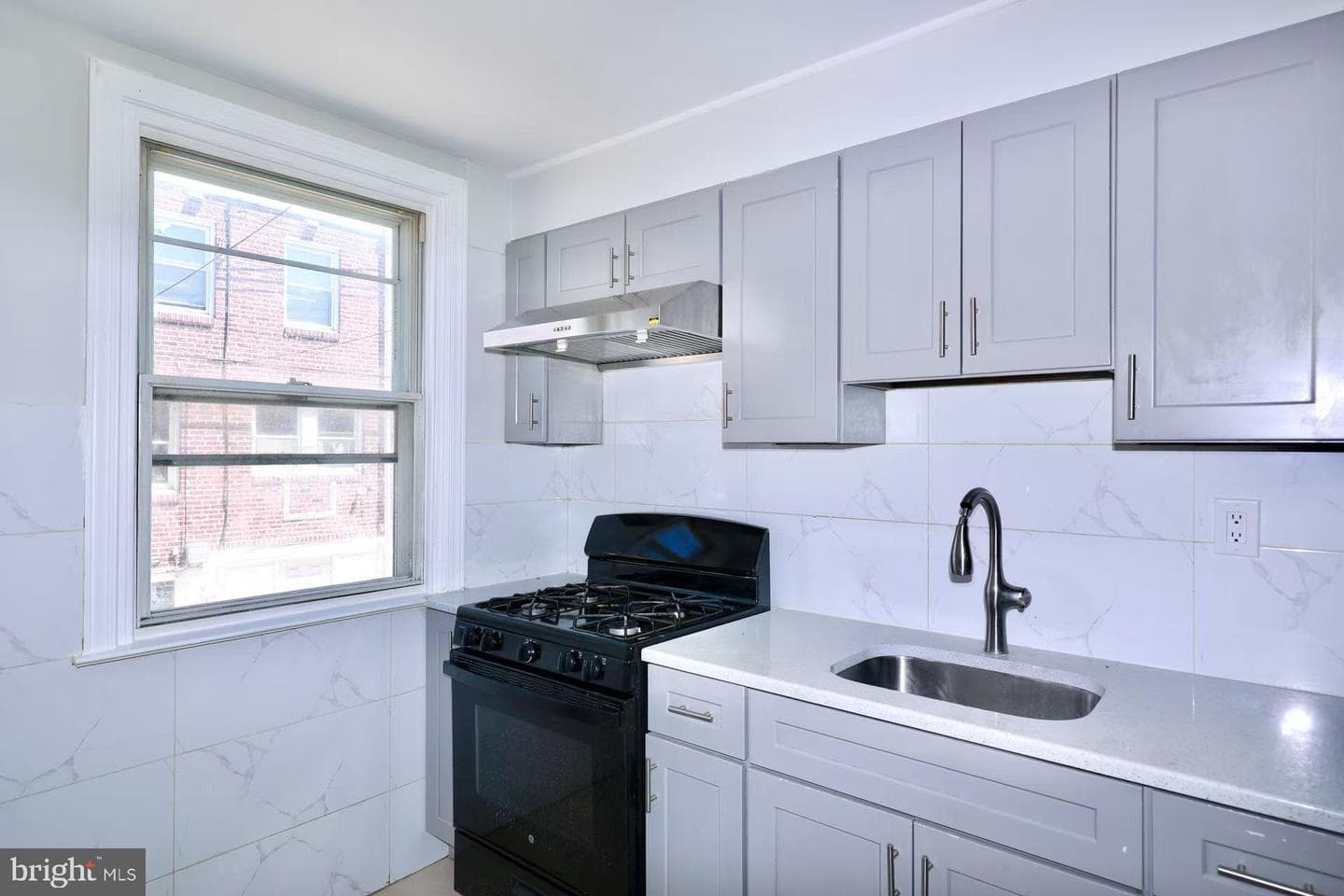 4325 Loring Street photo 9