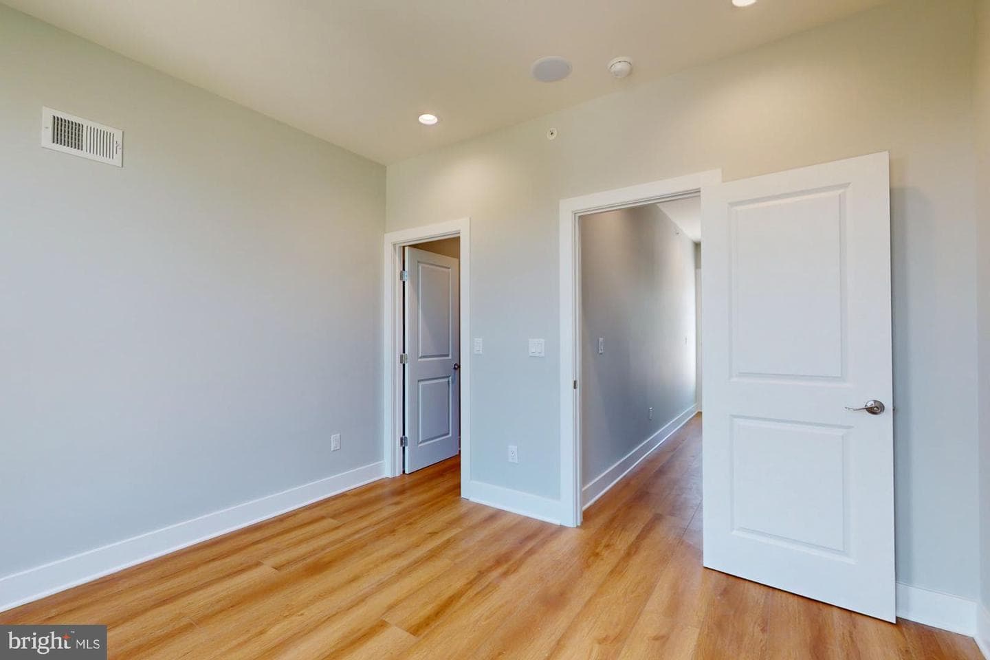 511 N Paxon Street photo 24