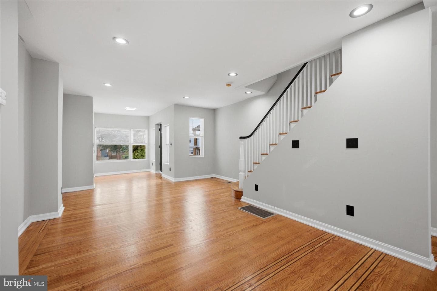 7018 Forrest Avenue photo 10